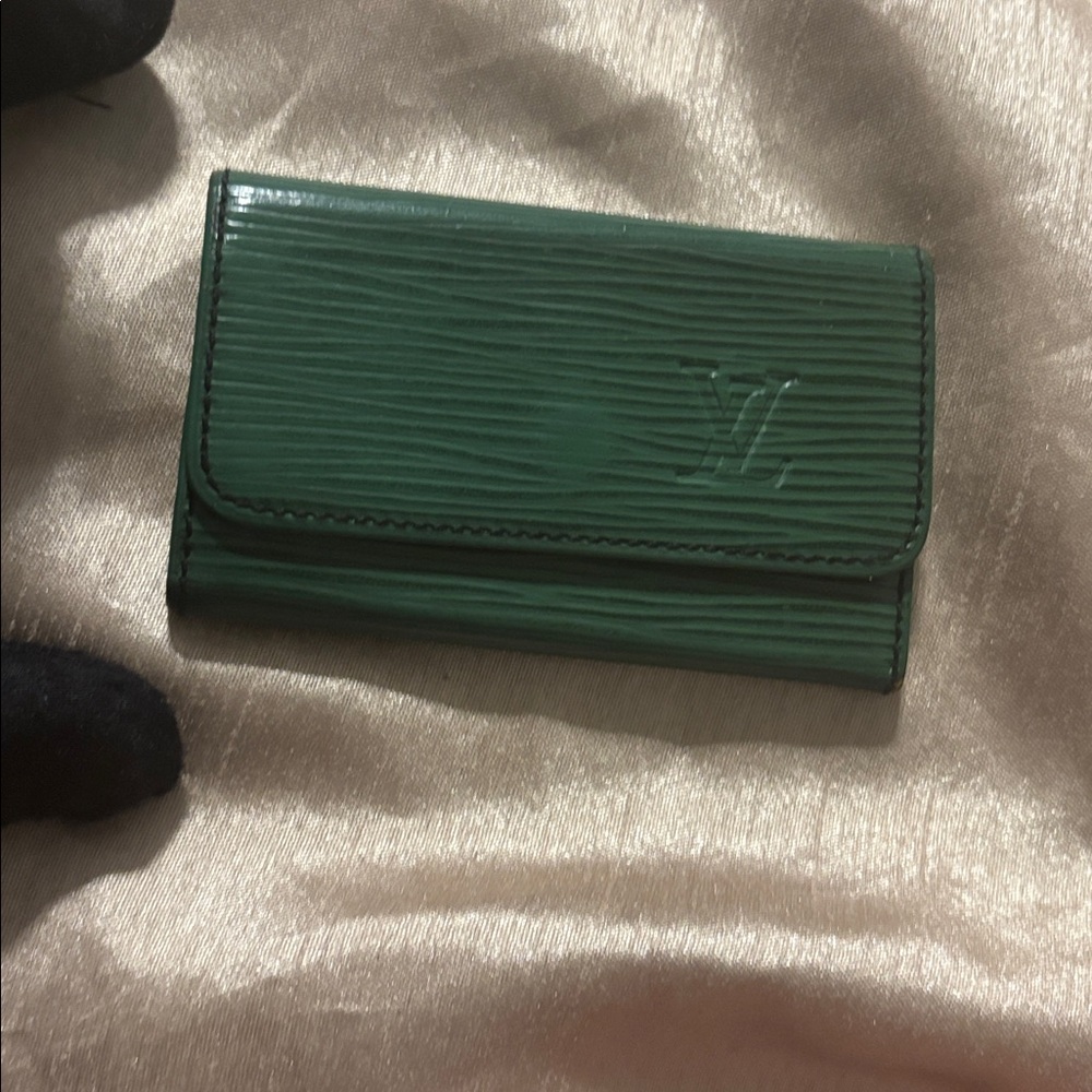 LOUIS VUITTON Epi Jeune Fille Shoulder Bag Green & Matching Key Card Wallet - Picture 9 of 11